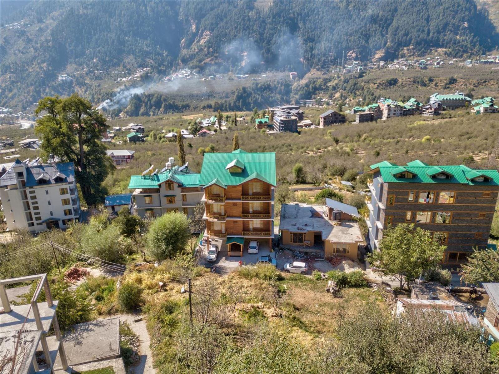 Hotel Golden Peak Manali Exterior foto