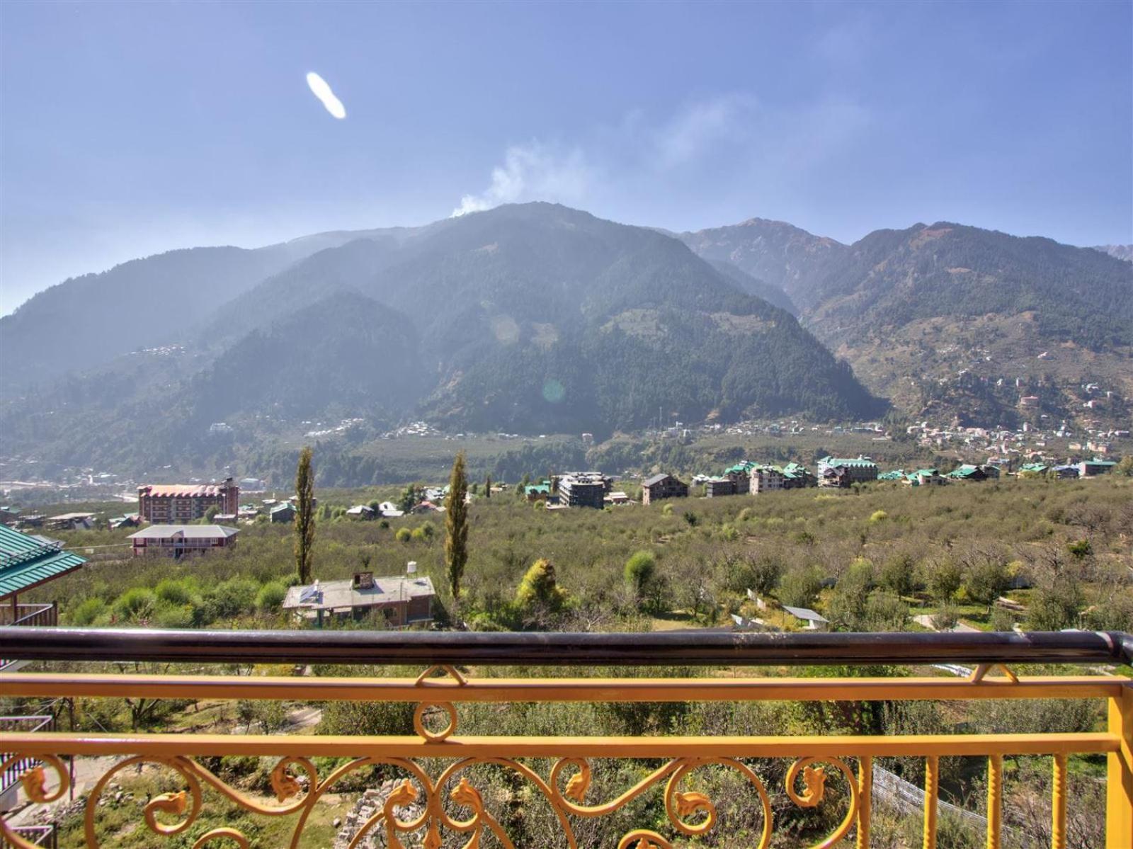 Hotel Golden Peak Manali Exterior foto