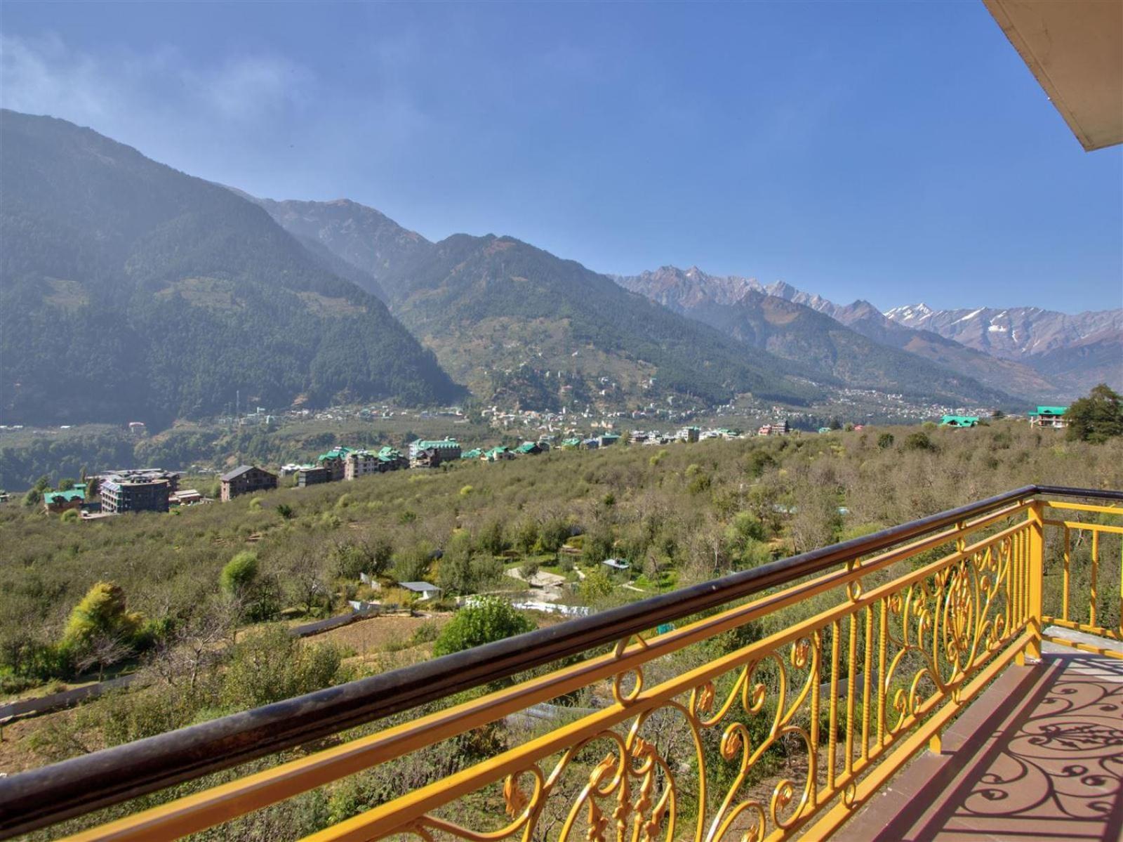 Hotel Golden Peak Manali Exterior foto
